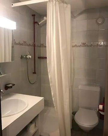 Mirabeau Hotel 3*