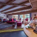 Mirabeau Hotel 3*