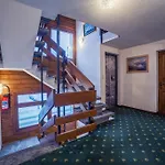 Mirabeau Hotel 3*